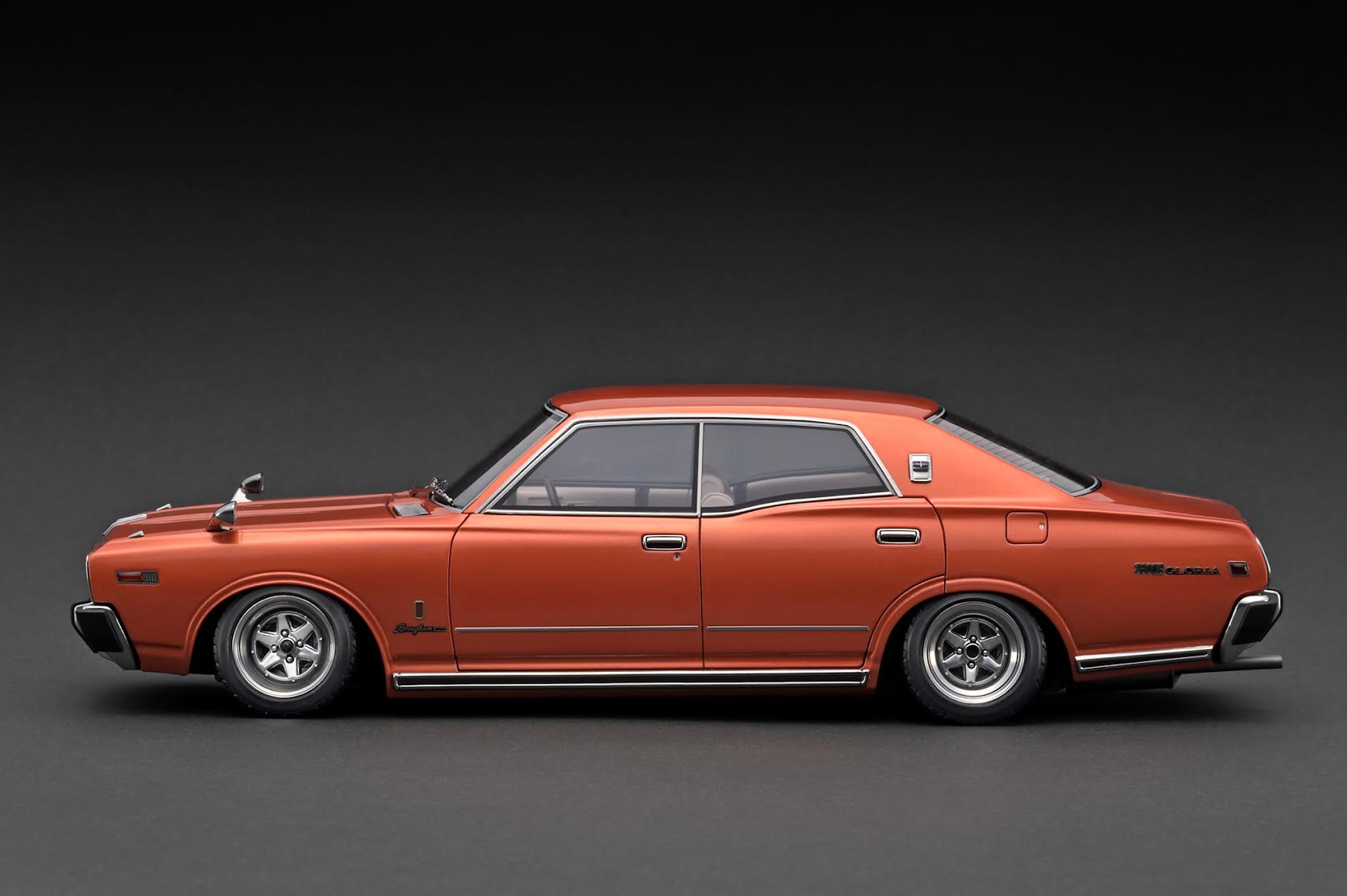 Ignition Model 1:18 Nissan Gloria Broughma (330) Copper Orange