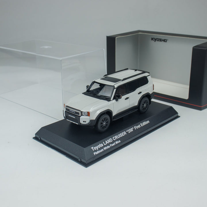 [Online Only] Kyosho 1:43 Toyota Land Cruiser 250 ZX First Edition KS03927PW1