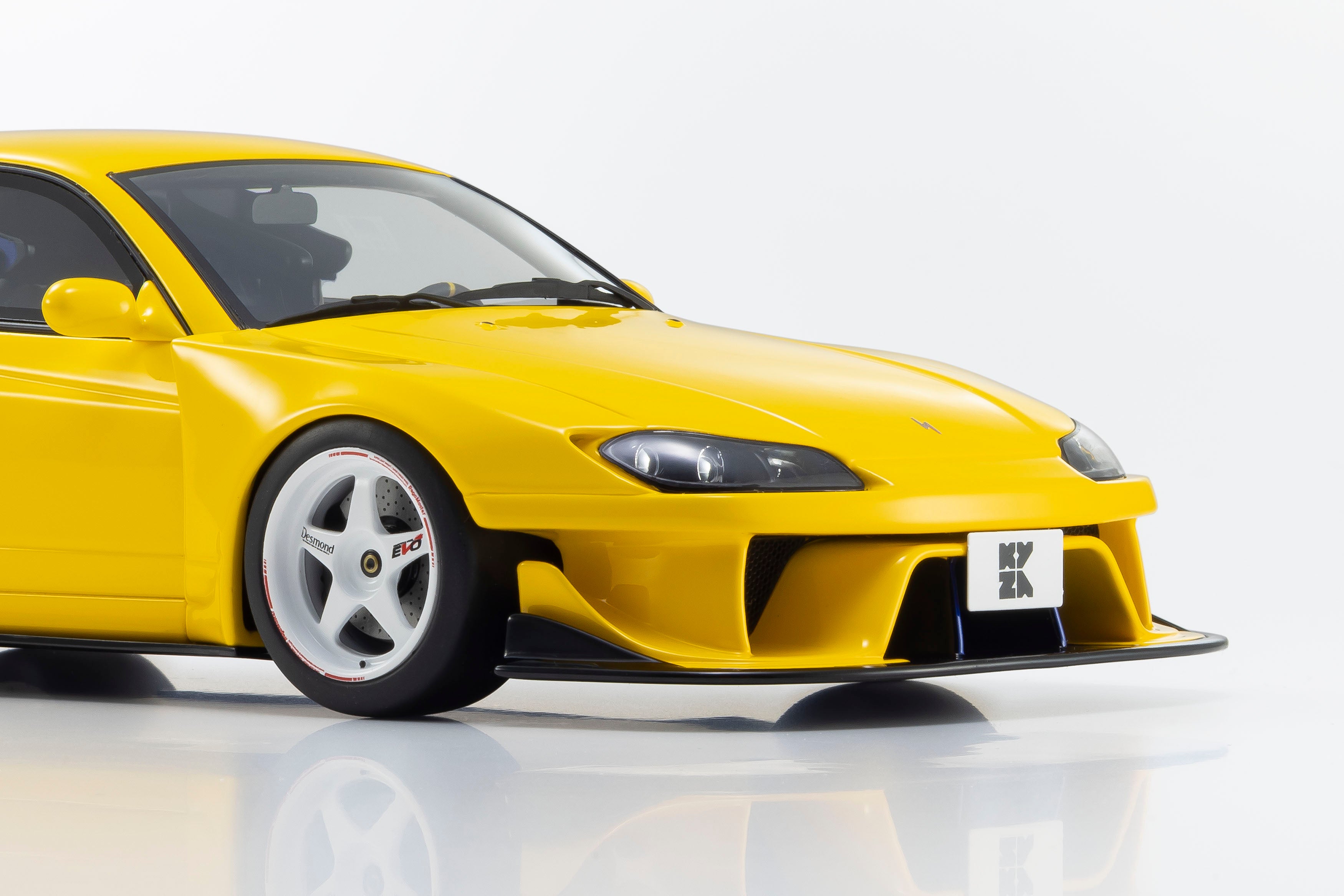 Preorder] Kyosho 1:18 Nissan Silvia S15 Khyzyl Saleem (Yellow