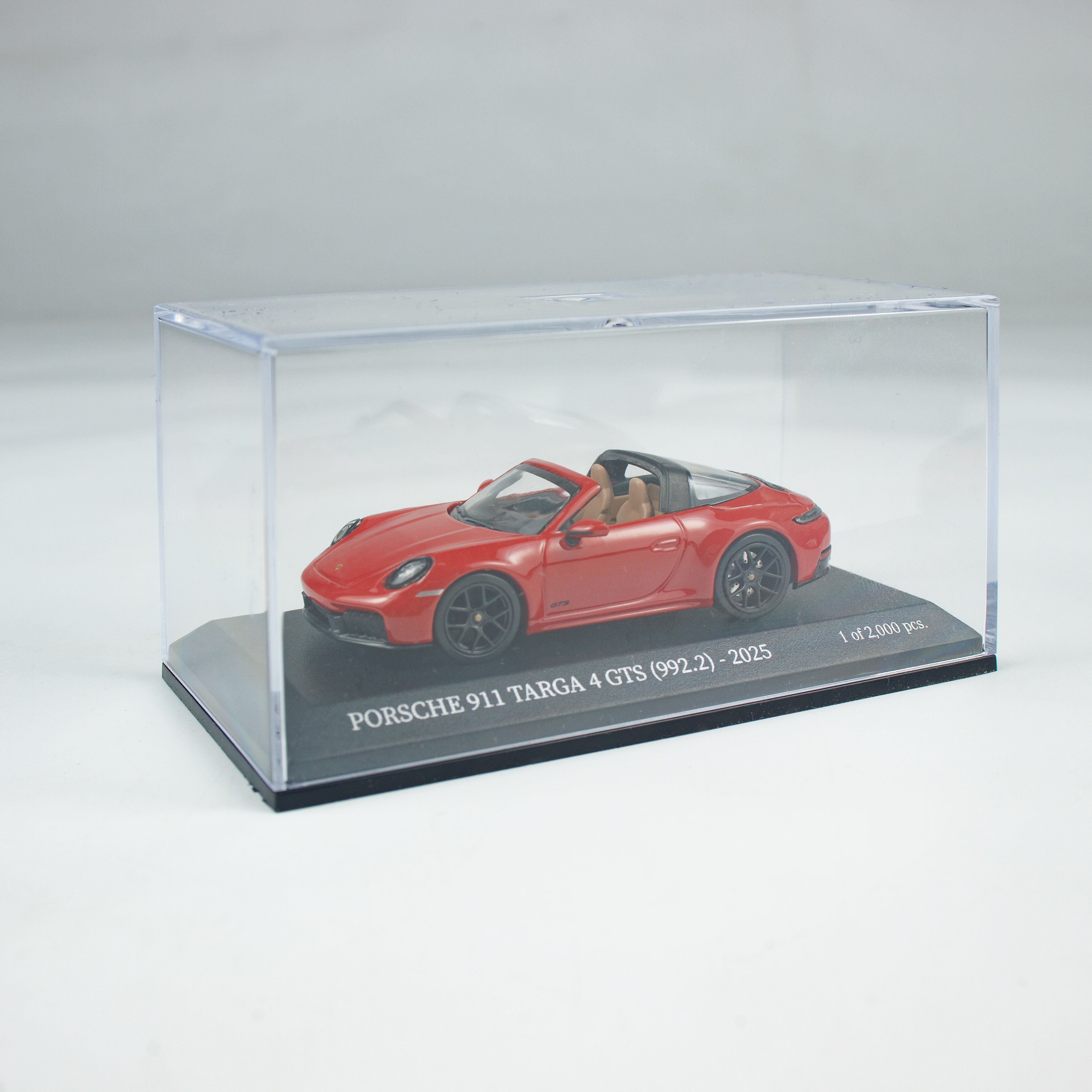 MINICHAMPS 1:64 PORSCHE 911 (992.2) TARGA 4 GTS -2025- RED CLDC