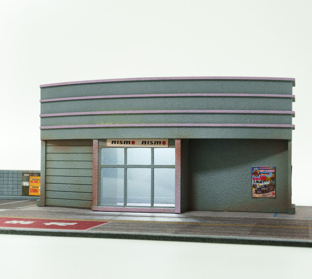 Magic City 1:64 Japanese Nismo 4S Dealership (2 Colours) 110087/ 110088