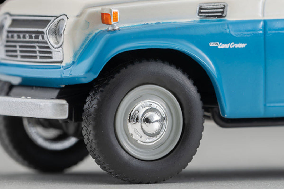 [Preorder] Tomytec TLVN 1:64 Toyota Land Cruiser FJ56V (White/Blue) LV-104d