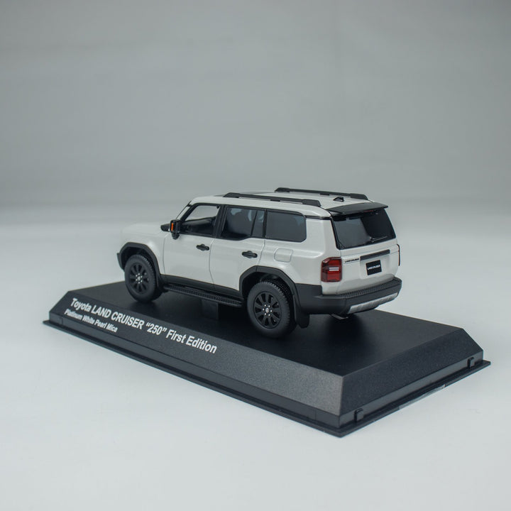 [Online Only] Kyosho 1:43 Toyota Land Cruiser 250 ZX First Edition KS03927PW1