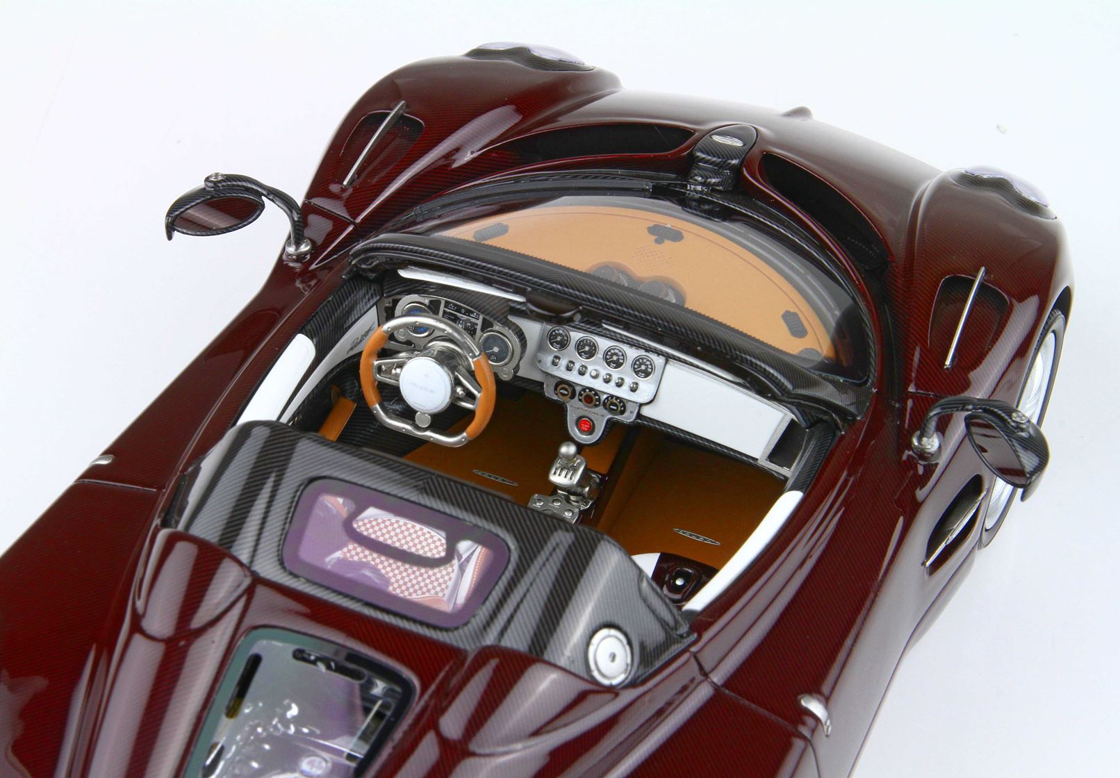 Preorder] BBR 1:18 Pagani Utopia Roadster Full Carbon Red P18245A