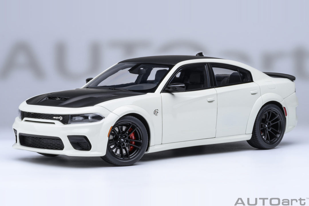 AUTOart 1:18 Dodge Charger SRT Hellcat Redeye jailbreak Knuckle White 71751