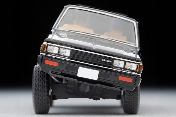 TLVN Tomica Limited Vintage Neo 1:64 Datsun Truck 4WD King Cab AD