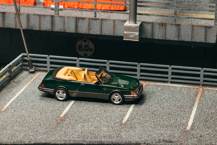 [Preorder] Tarmac Works 1:64 Saab 900 Turbo Convertible Green T64G-067-GR