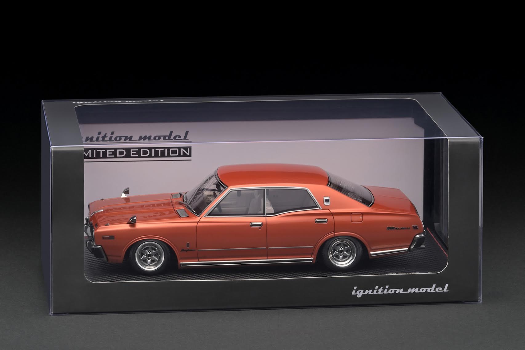 Ignition Model 1:18 Nissan Gloria Broughma (330) Copper Orange