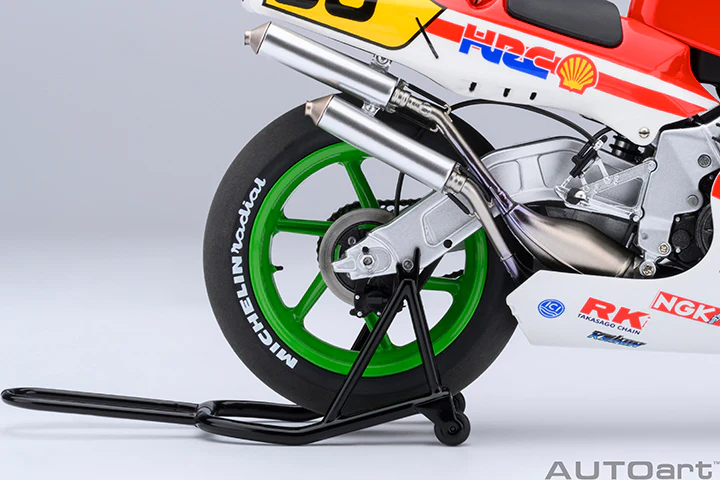 AUTOart 1:12 Honda NSR500 WGP500 #56 "Barbari Densetsu" Version 12566