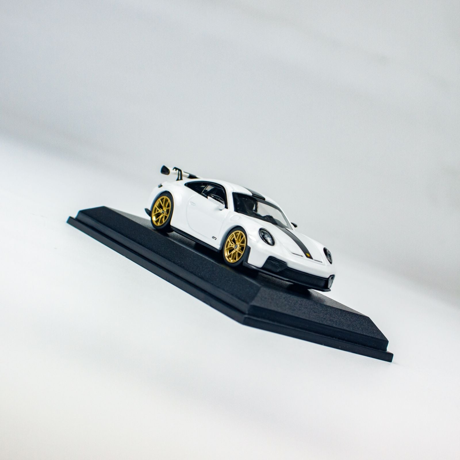 Minichamps 1:64 PORSCHE 911 (992.2) GT3 - 2025 - White CLDC