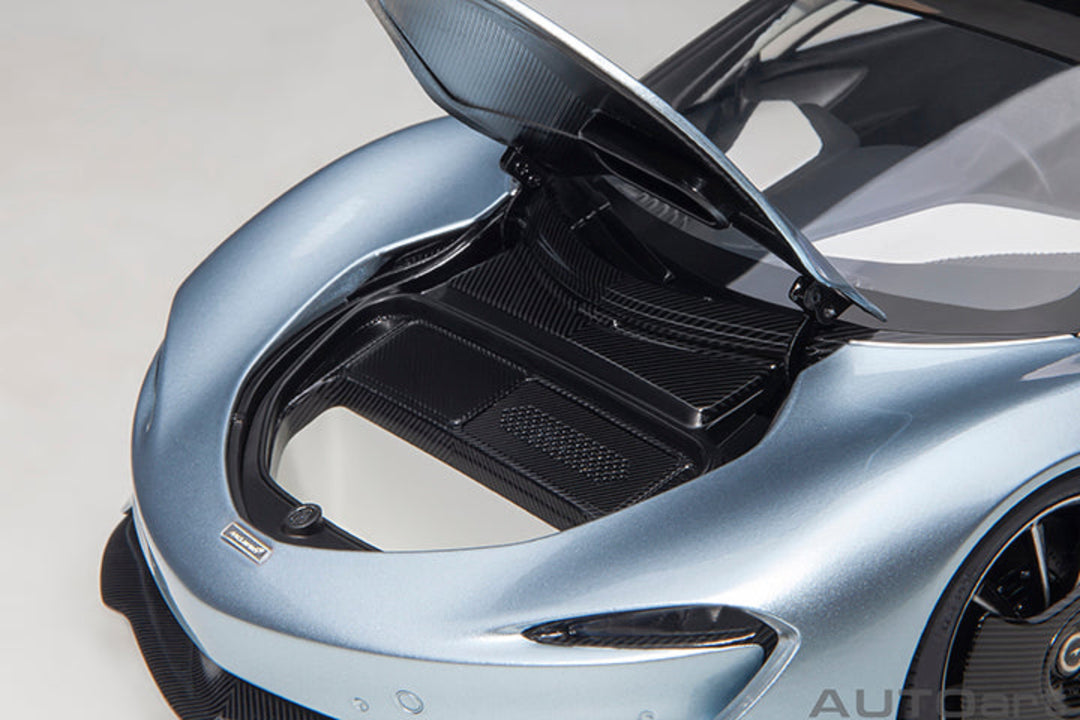 AUTOart 1:18 McLaren Speedtail - Frozen Blue 76086