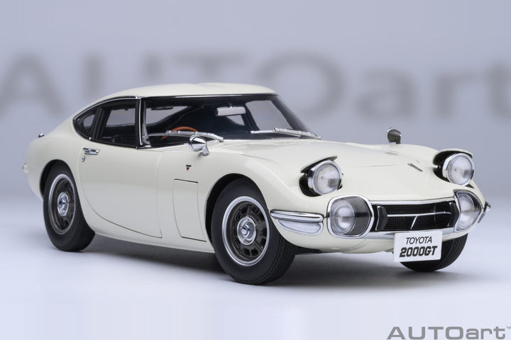 [Preorder] AUTOart 1:18 Toyota 2000GT 1967 White 79546