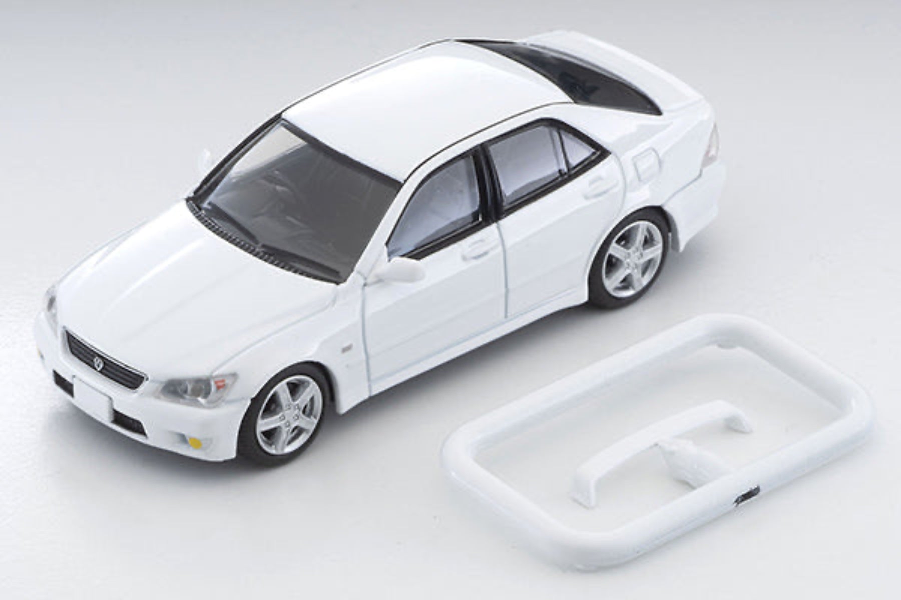 Tomytec TLVN 1:64 Toyota Altezza RS200 Z Edition (white) 2002 LV