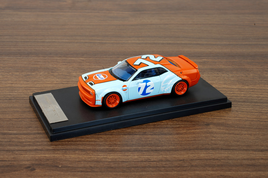 [Preorder] Fine works64 1:64 Dodge Challenger SRT Hellcat - Gulf Livery