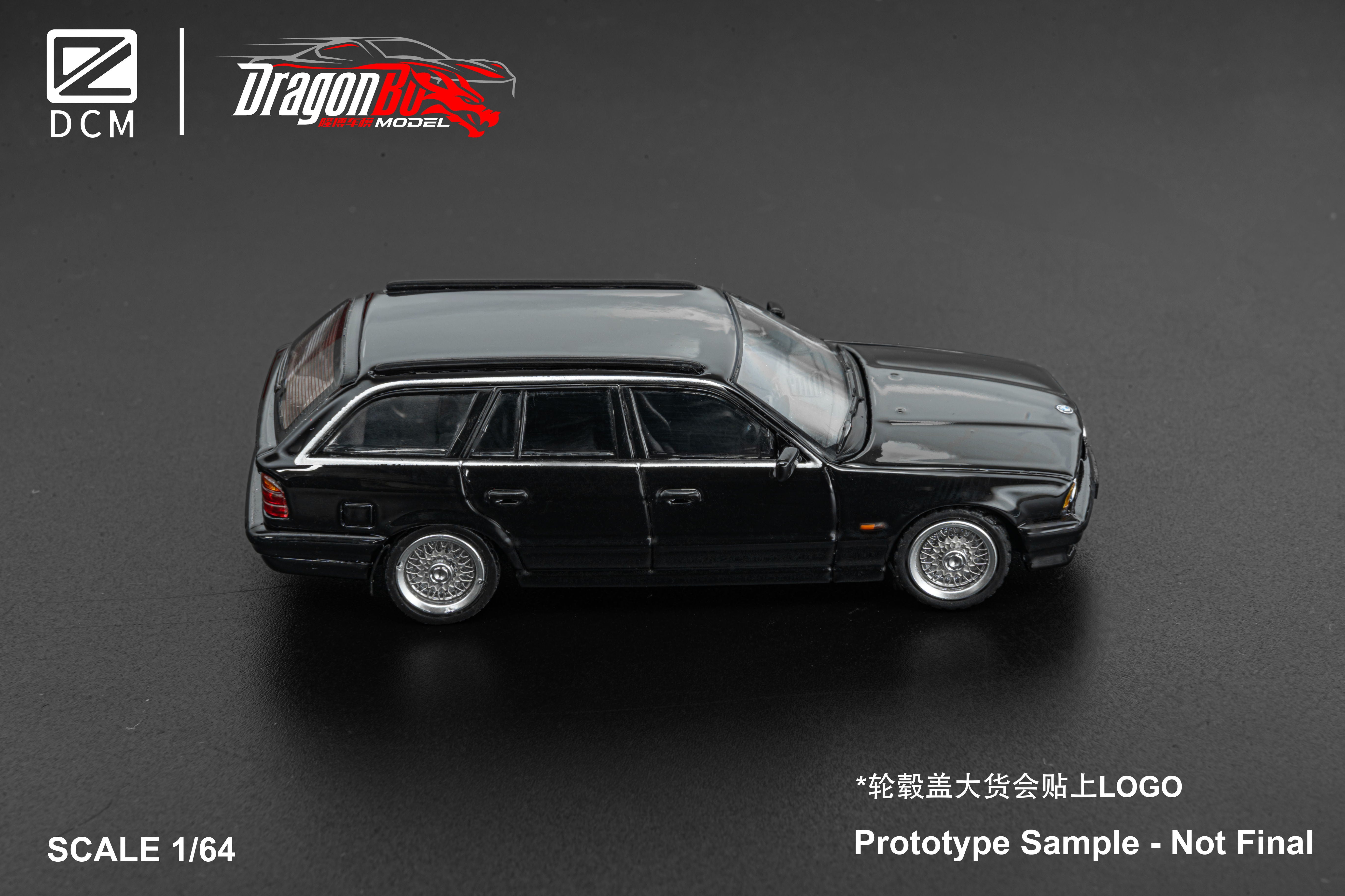 Preorder] D.BoModel & DCM 1:64 BMW E34 Travel Version Open Cover