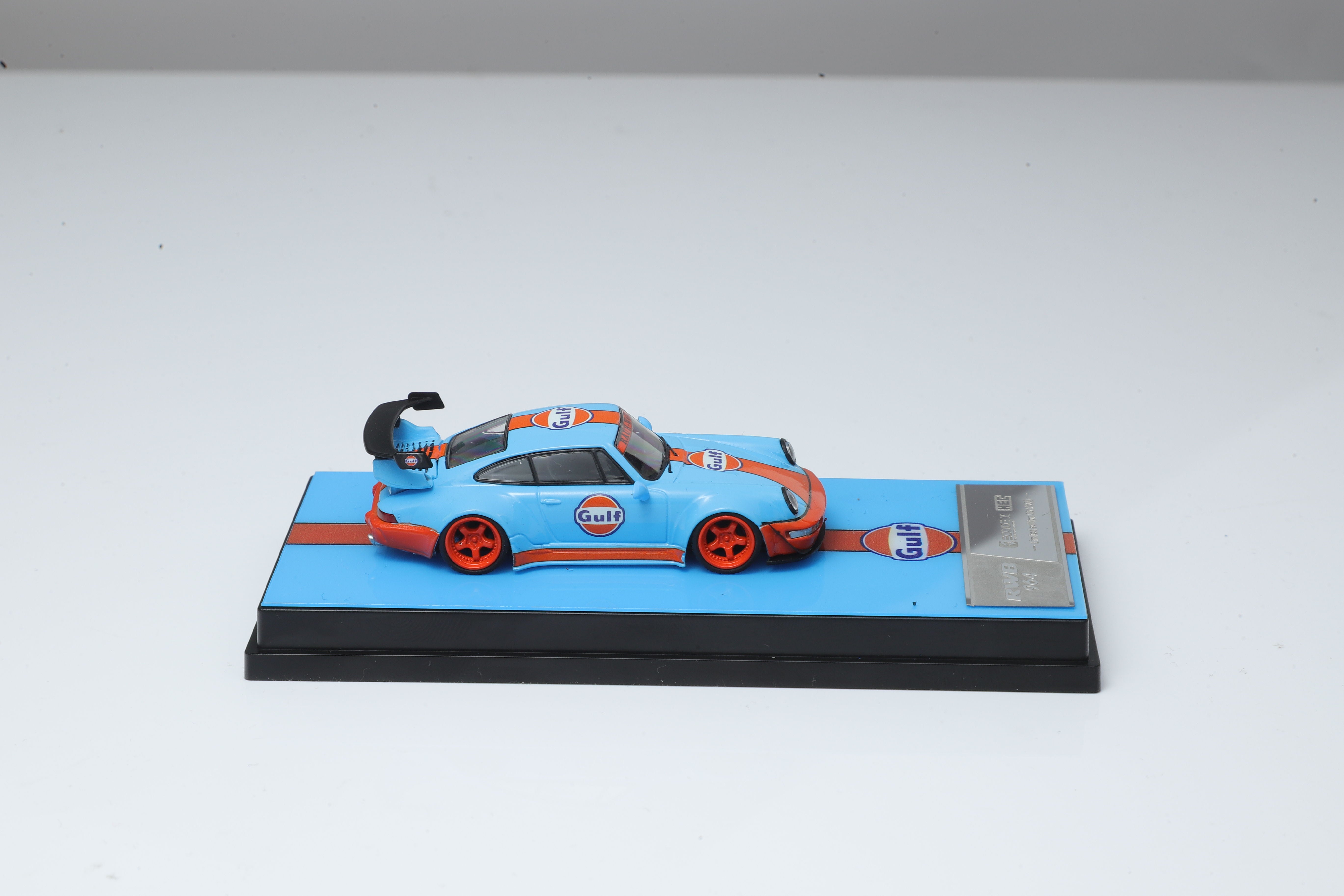 Decode 1:64 Porsche 2025 Beijing Model Exhibition Limited Edition