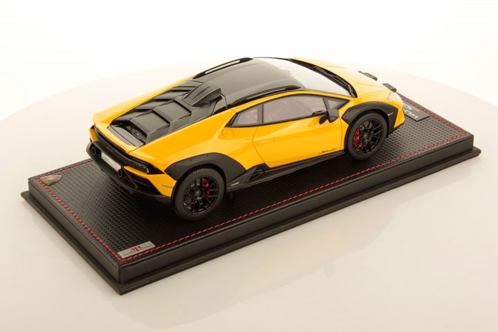 [Preorder] MR Collection 1:18 Lamborghini Huracan Sterrato (Giallo)