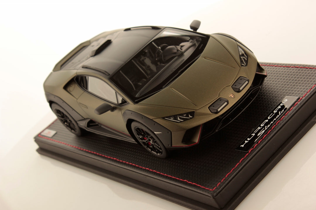 [Preorder] MR Collection 1:18 Lamborghini Huracan Sterrato (Verde Gea)