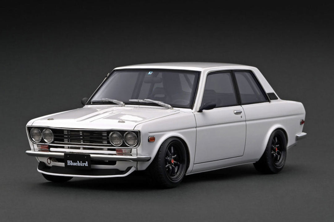 [Preorder] Ignition Model 1:18 Datsun Bluebird (510) White With Mr. Yokoyama IG3303