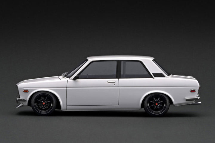 [Preorder] Ignition Model 1:18 Datsun Bluebird (510) White With Mr. Yokoyama IG3303