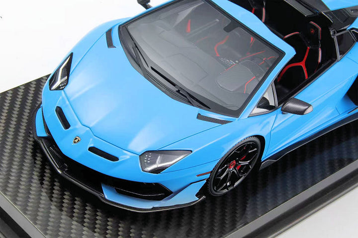 Runner X Ultra Unique 1:18 Lamborghini Aventador SVJ (3 Colours)