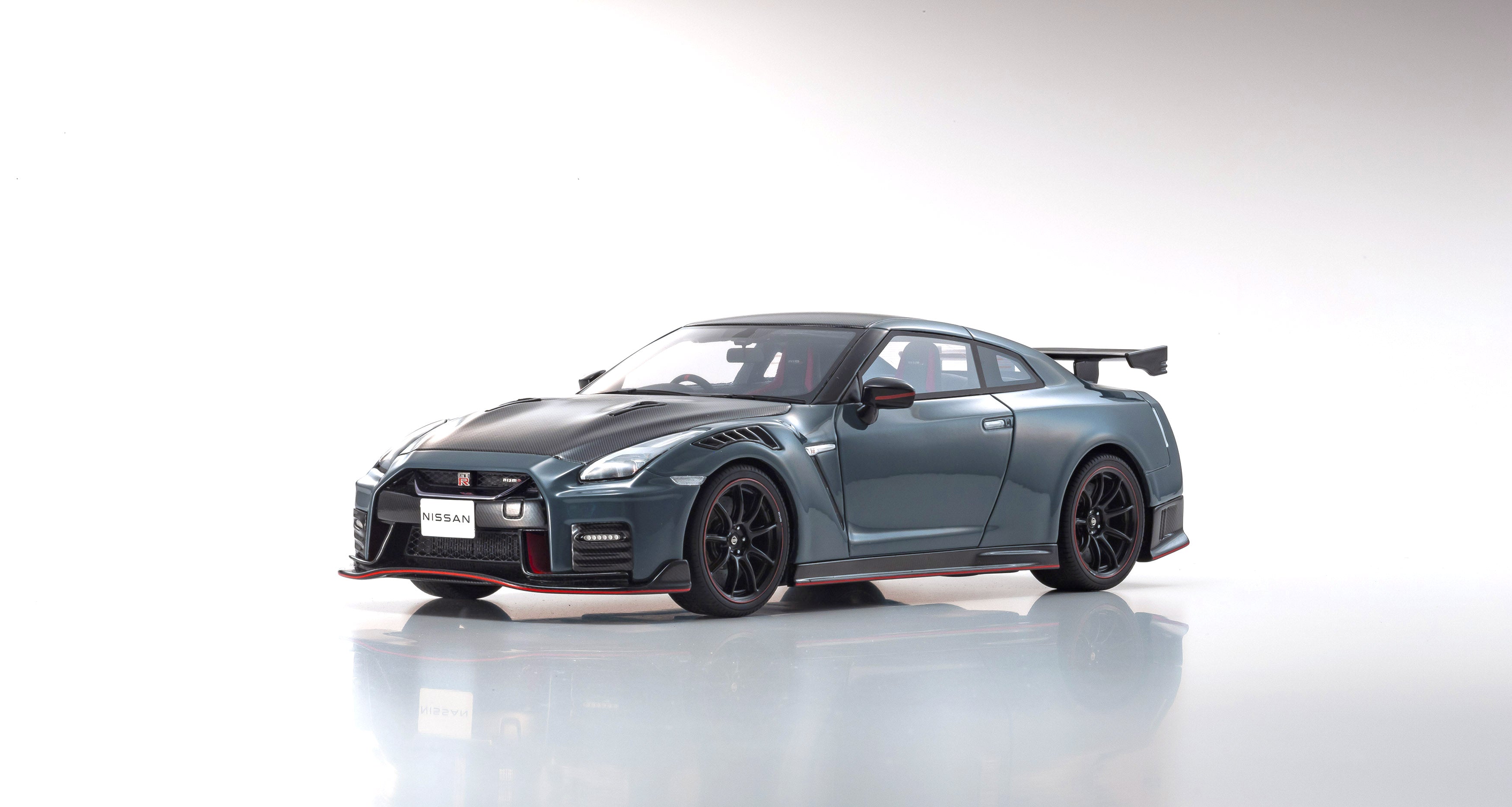 Kyosho 1:18 Nissan GT-R NISMO 2022 Gray – Horizon Diecast