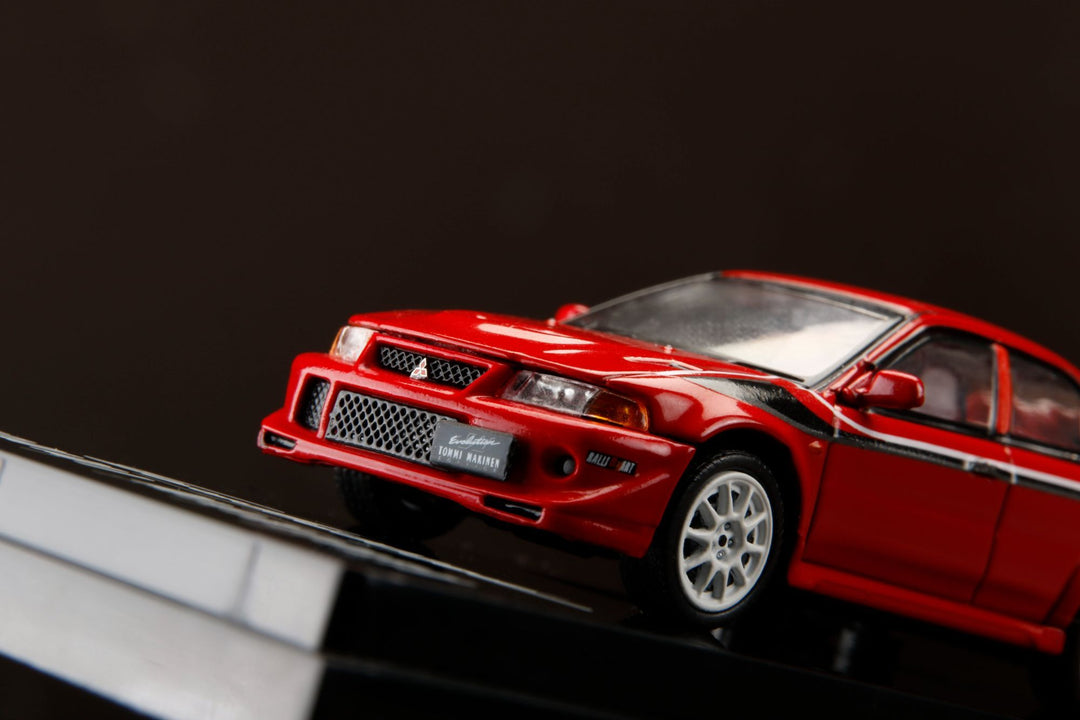 Hobby Japan 1:64 Mitsubishi Lancer GSR Evolution 6 T.M.E CP9A (5 Variant)