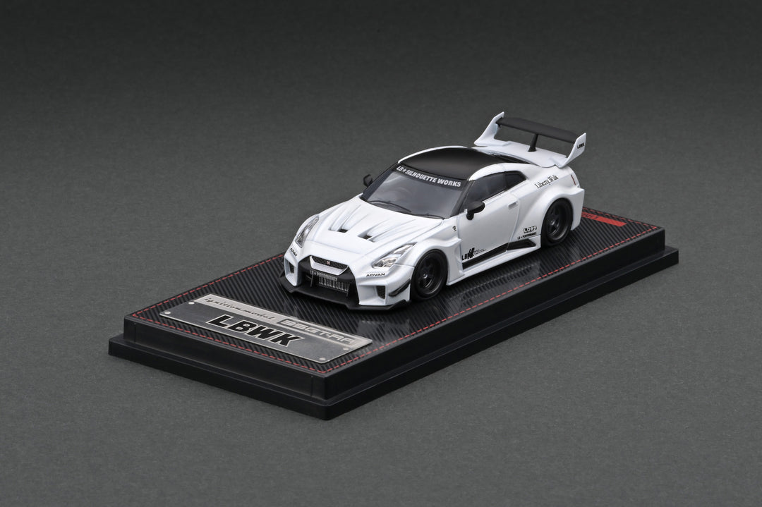 Ignition Model 1:64 LB-Silhouette WORKS GT Nissan 35GT-RR Matte Pearl White IG2380