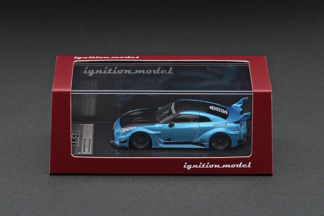 Ignition Model 1:64 LB-Silhouette WORKS GT Nissan 35GT-RR Light Blue Metallic IG2385 Side Box