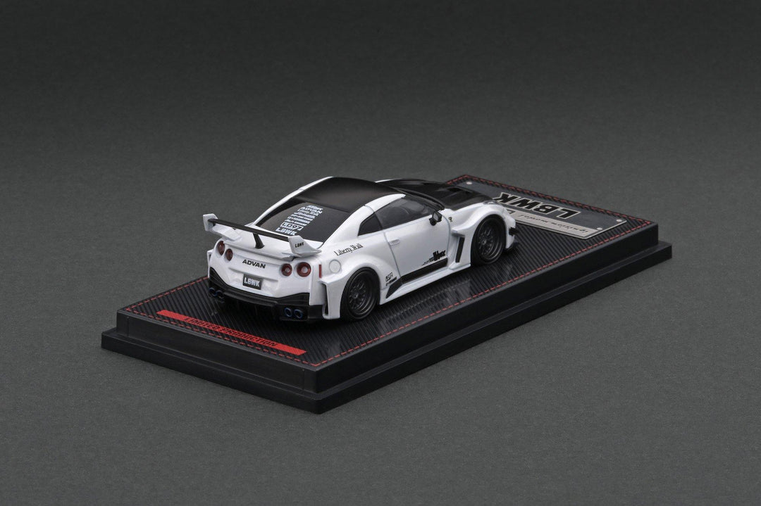 Ignition Model 1:64 LB-Silhouette WORKS GT Nissan 35GT-RR Pearl White With Mr. Kato metal figurine IG2388 Rear