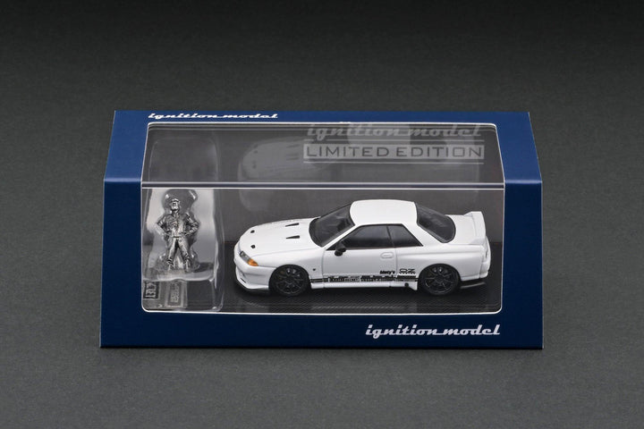 Ignition Model 1:64 TOP SECRET GT-R (VR32) White With Smokey Nagata metal figurine IG2389 Side Box