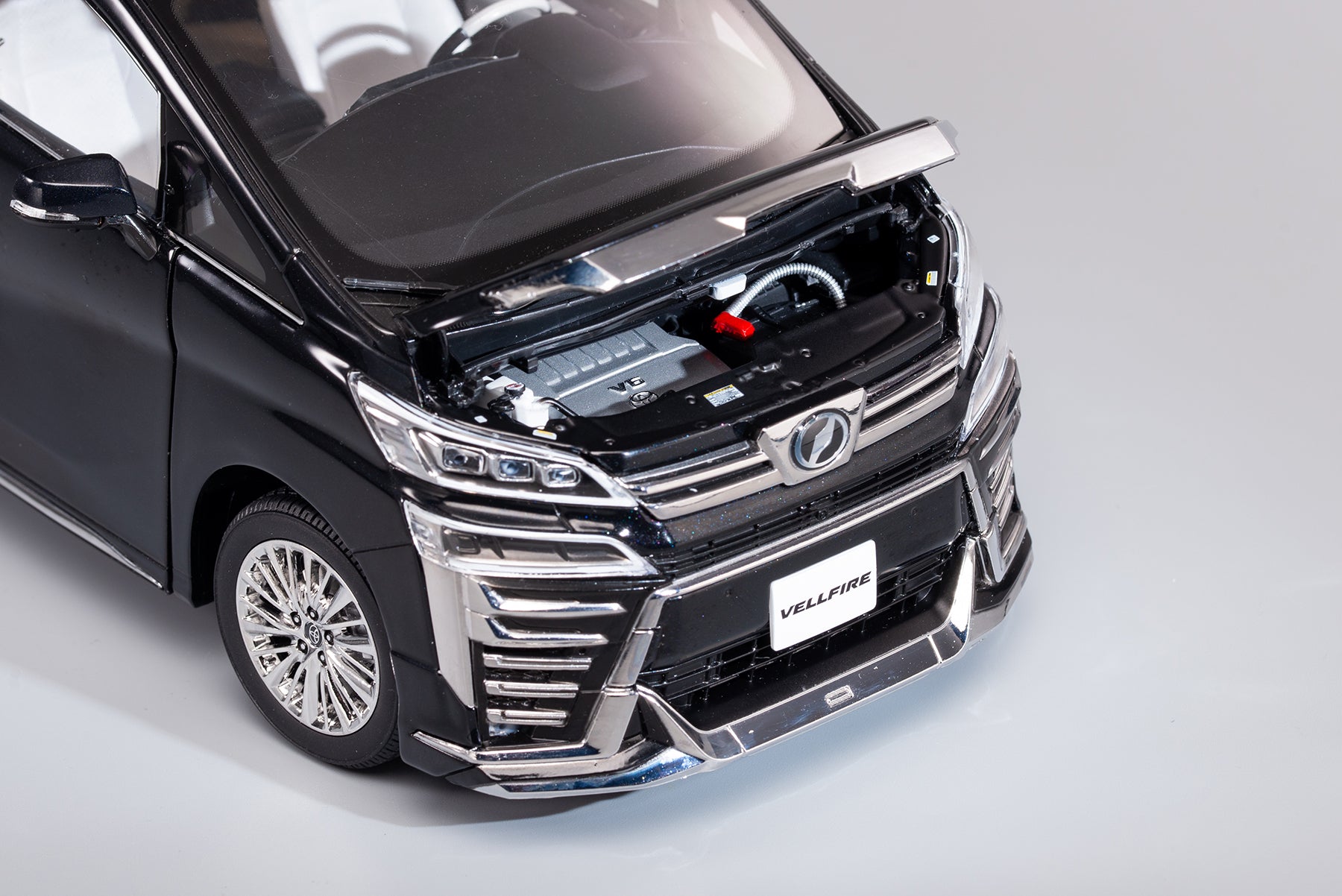Kengfai 1:18 Toyota Alphard Vellfire Black LHD KF030-1 – Horizon