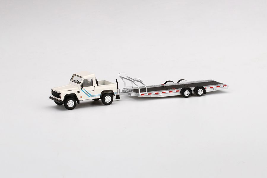 Mini GT 1:64 Land Rover Defender 90 Pickup White MGT00338