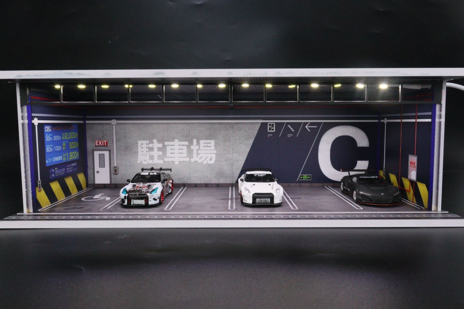 ☆ Garage Diorama Item SBC　　　　　　　　　　【限定品】 Pre-Order) 1:64 LBWK, RWB and Kaido House Two Story Garage Diorama