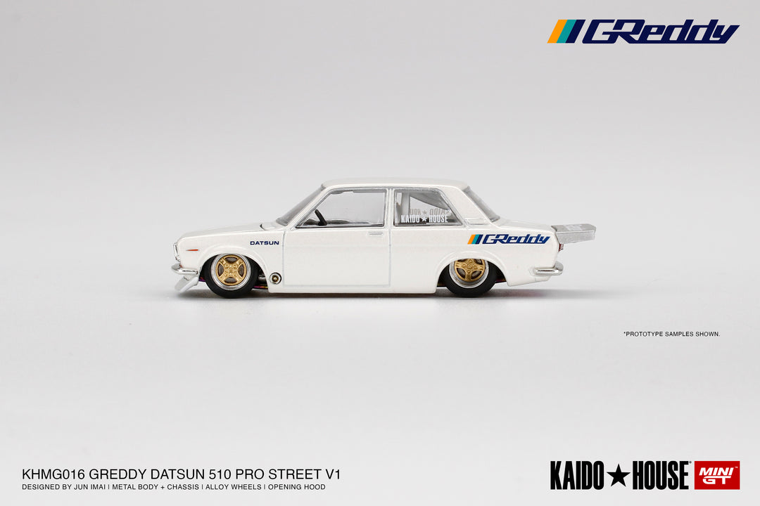 Kaido House + MINIGT 1:64 Datsun 510 Pro Street GREDDY Pearl White KHMG016 LHD Side