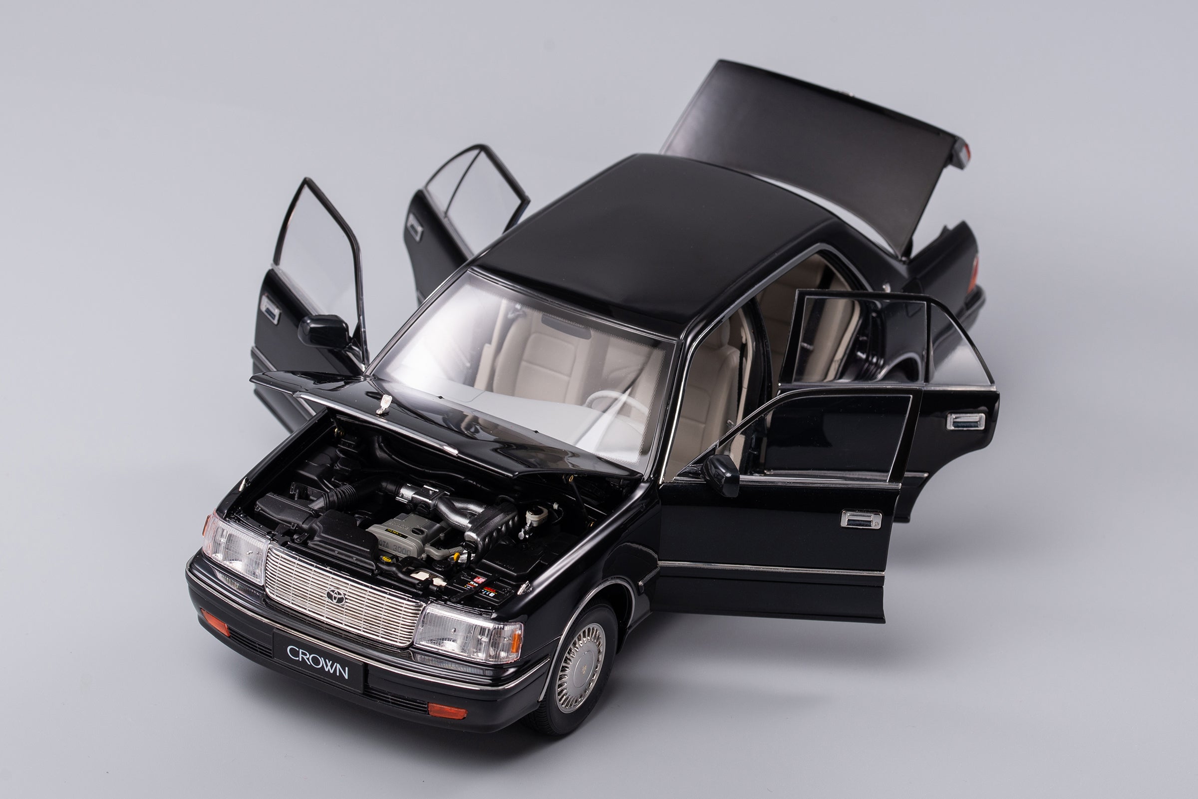 Kengfai 1:18 Toyota Crown Black LHD KF027-1 – Horizon Diecast Kengfai 1:18 Toyota Crown Black LHD KF027-1 – Horizon Diecast