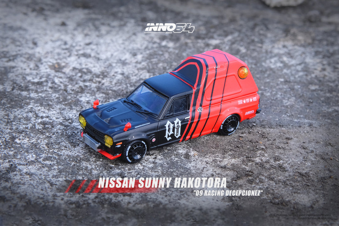 Inno64 1:64 Nissan Sunny Hakotora "09 RACING" DECEPCIONEZ IN64-HKT-09RAD