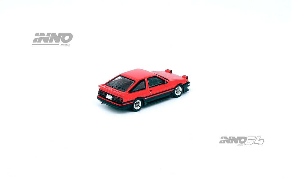 Inno64 1:64 Toyota Sprinter Trueno AE86 Red IN64-AE86T-RED Rear