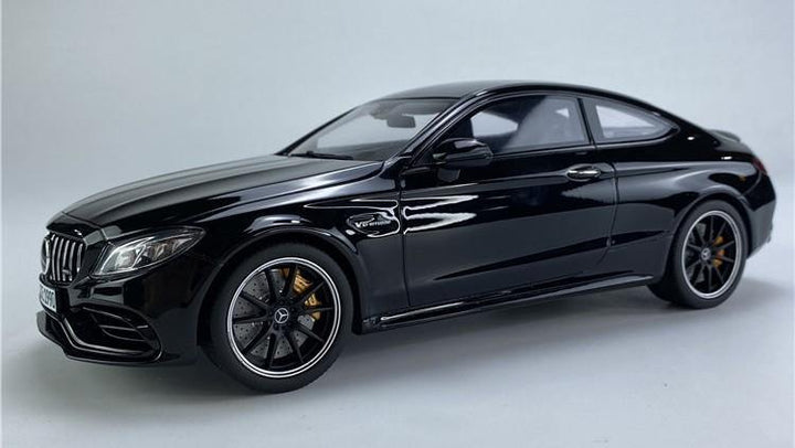 GT Spirt 1:18 Mercedes-AMG C63 S Coupe (W205) Obsidian Black Front