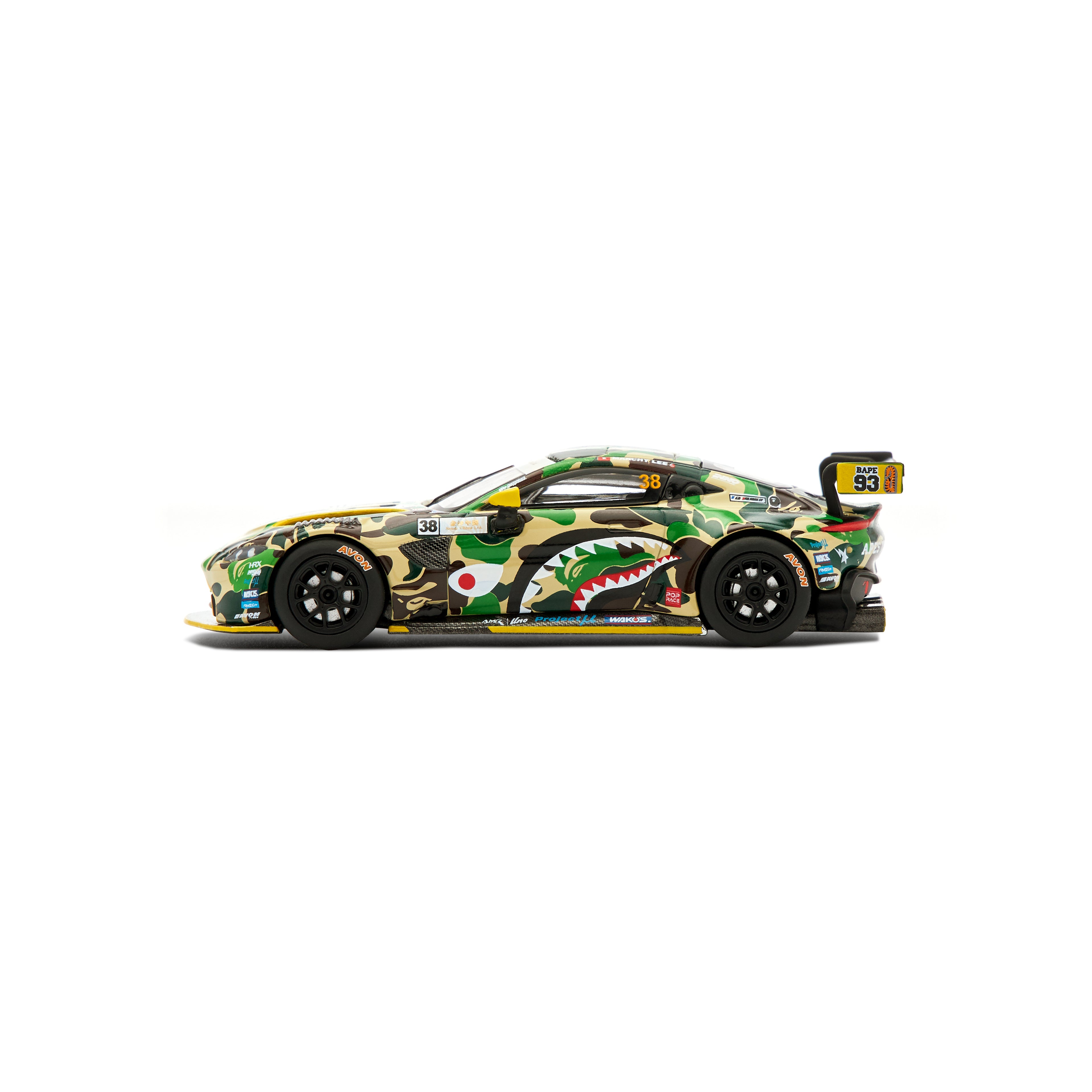 POPRACE 1:64 BAPE® x Aston Martin Vantage GT3 (3 Variant
