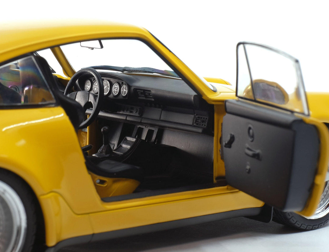 Solido 1:18 1990 Porsche 911 (964) Carrera 3.8 RS Yellow